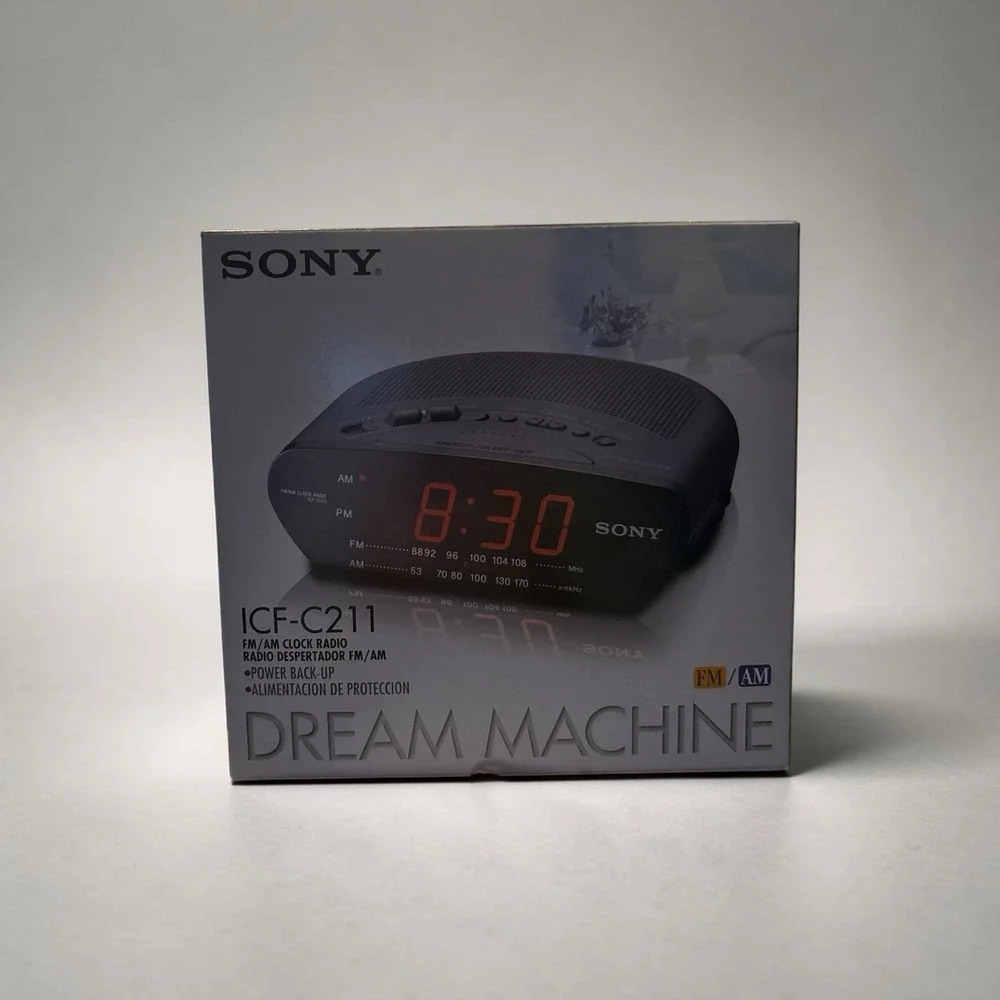 Sony Dream Machine ICF-C211 FM AM Clock Radio Alarm Grey Vintage Bedside NOS New